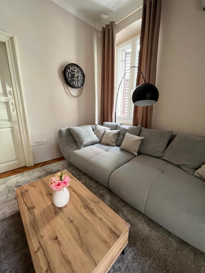Apartman Sandra Pula Extérieur photo