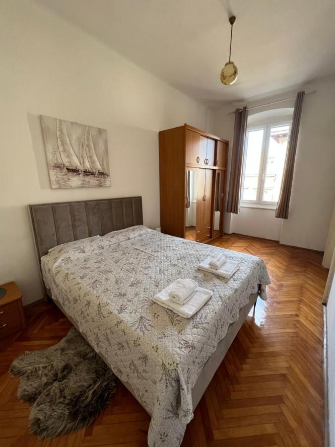 Apartman Sandra Pula Extérieur photo